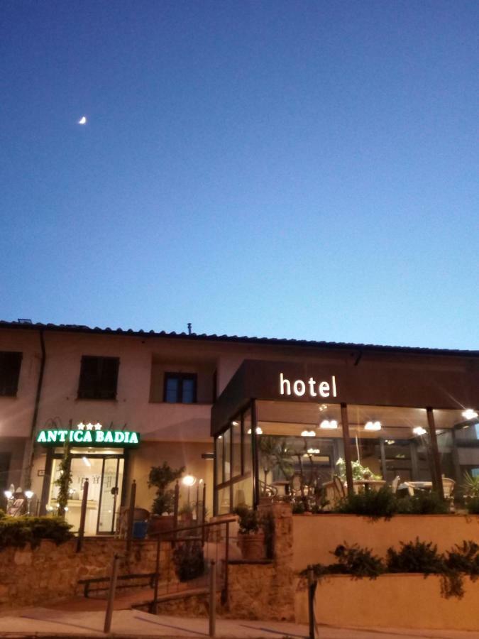 Hotel Antica Badia Volterra Esterno foto